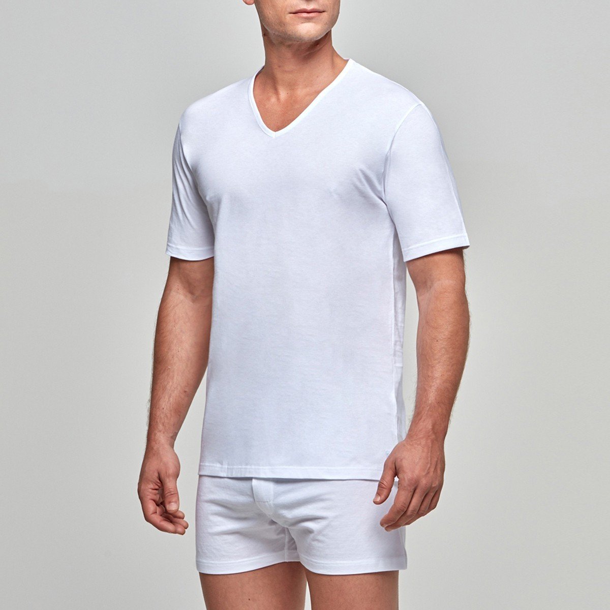 T-shirt homme col V pur coton Essentials blanc par Impetus