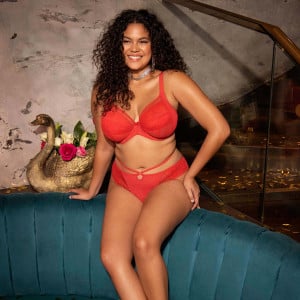 Soutien-gorge plongeant à armatures Kendra Cherry consumer